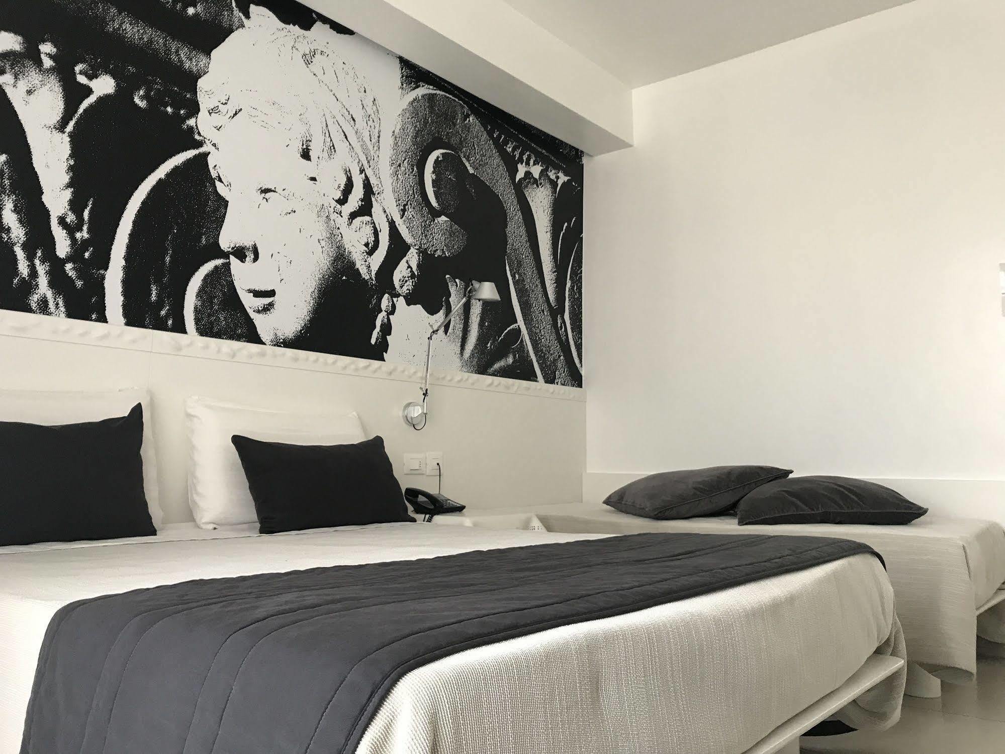 Quihotel ポルト・チェザーレオ エクステリア 写真